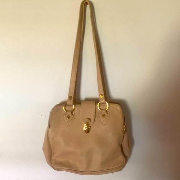 Valentina blush pink pebbled leather shoulder bag with gold hard wear - Picture 1 of 10